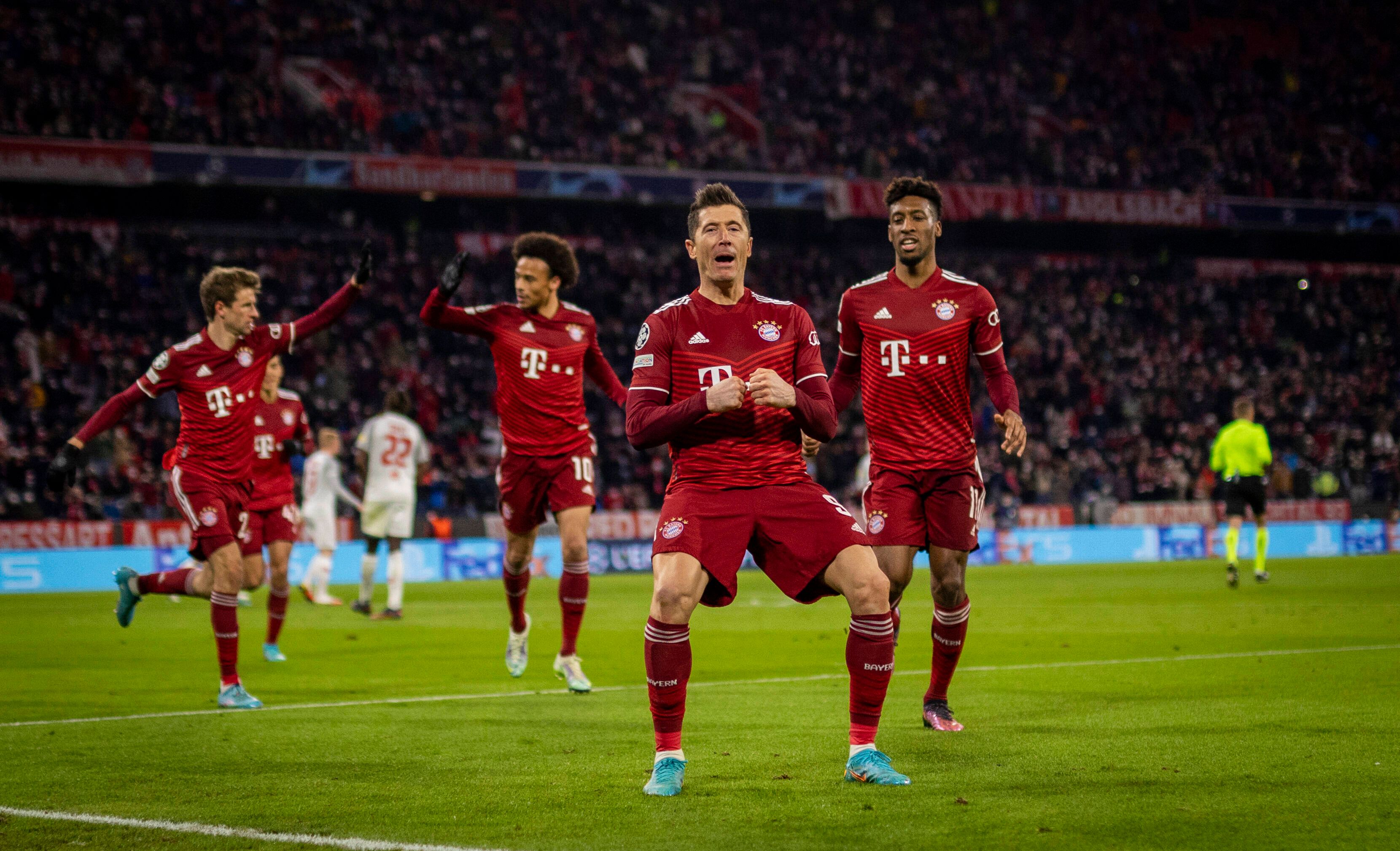 Robert Lewandowski und seine Bayern ziehen gegen Salzburg eine Show ab.