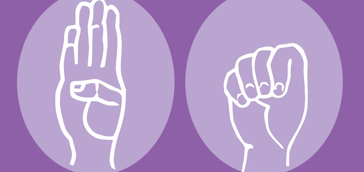 So funktioniert das diskrete Signal für Hilfe: Hebe deine Hand senkrecht, sodass die Person dir gegenüber deine Handinnenfläche sehen kann. Biege den Daumen zur Handinnenfläche. Lege die anderen Finger langsam über den Daumen, sodass eine Faust entsteht.
