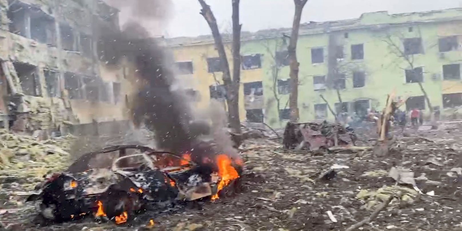 Das Kinderkrankenhaus in Mariupol wurde durch russische Bombenangriffe vollkommen zerstört.
