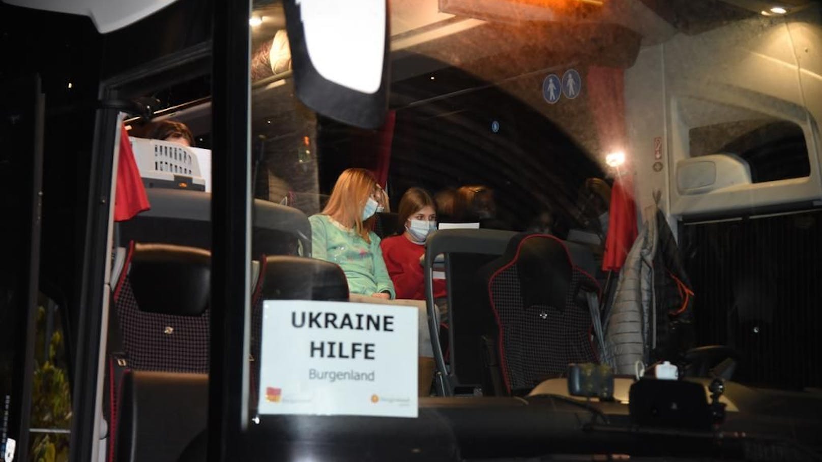 Die ersten ukrainische Flüchtlinge sind am Mittwochabend im Burgenland angekommen. Weitere sollen folgen.