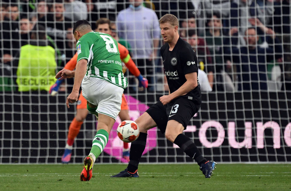 Martin Hinteregger gegen Betis Sevilla