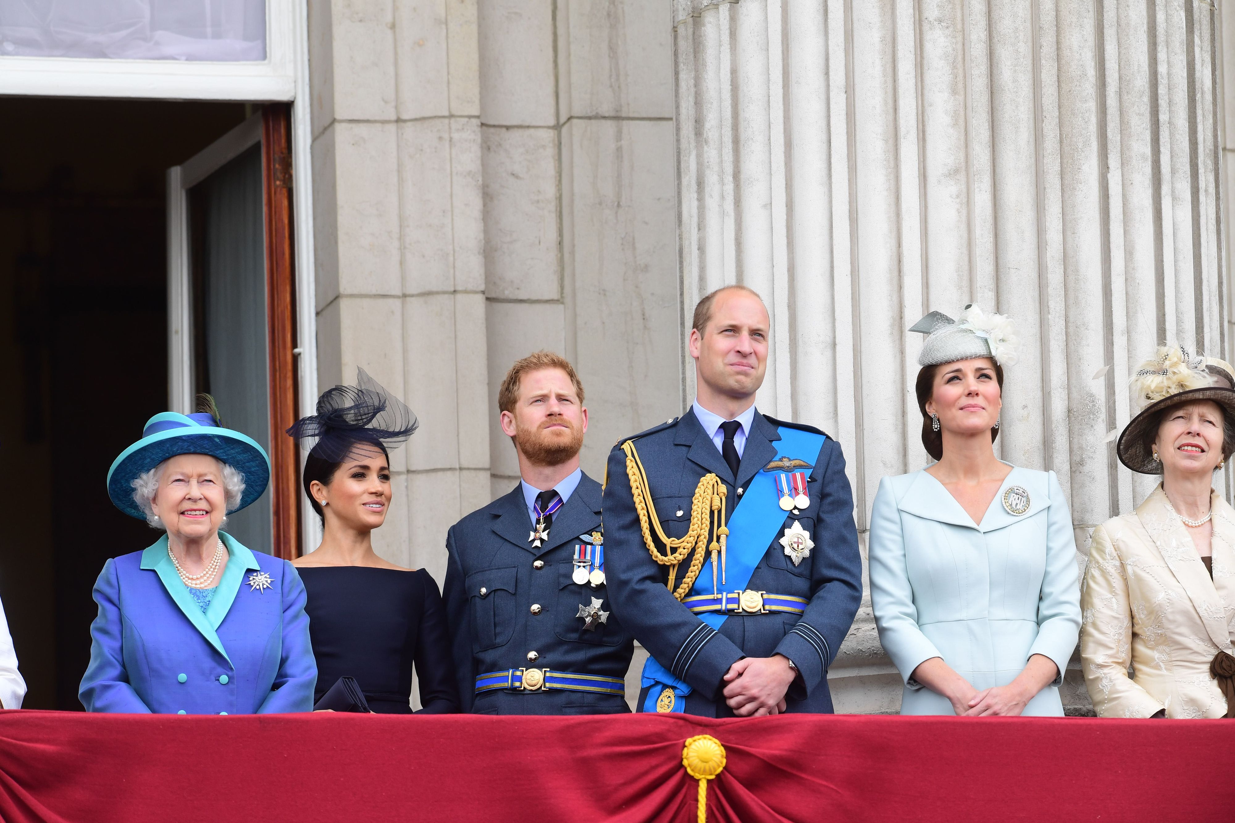 Wurden Harry und Meghan von William und Kate aus der Familie verdrängt?