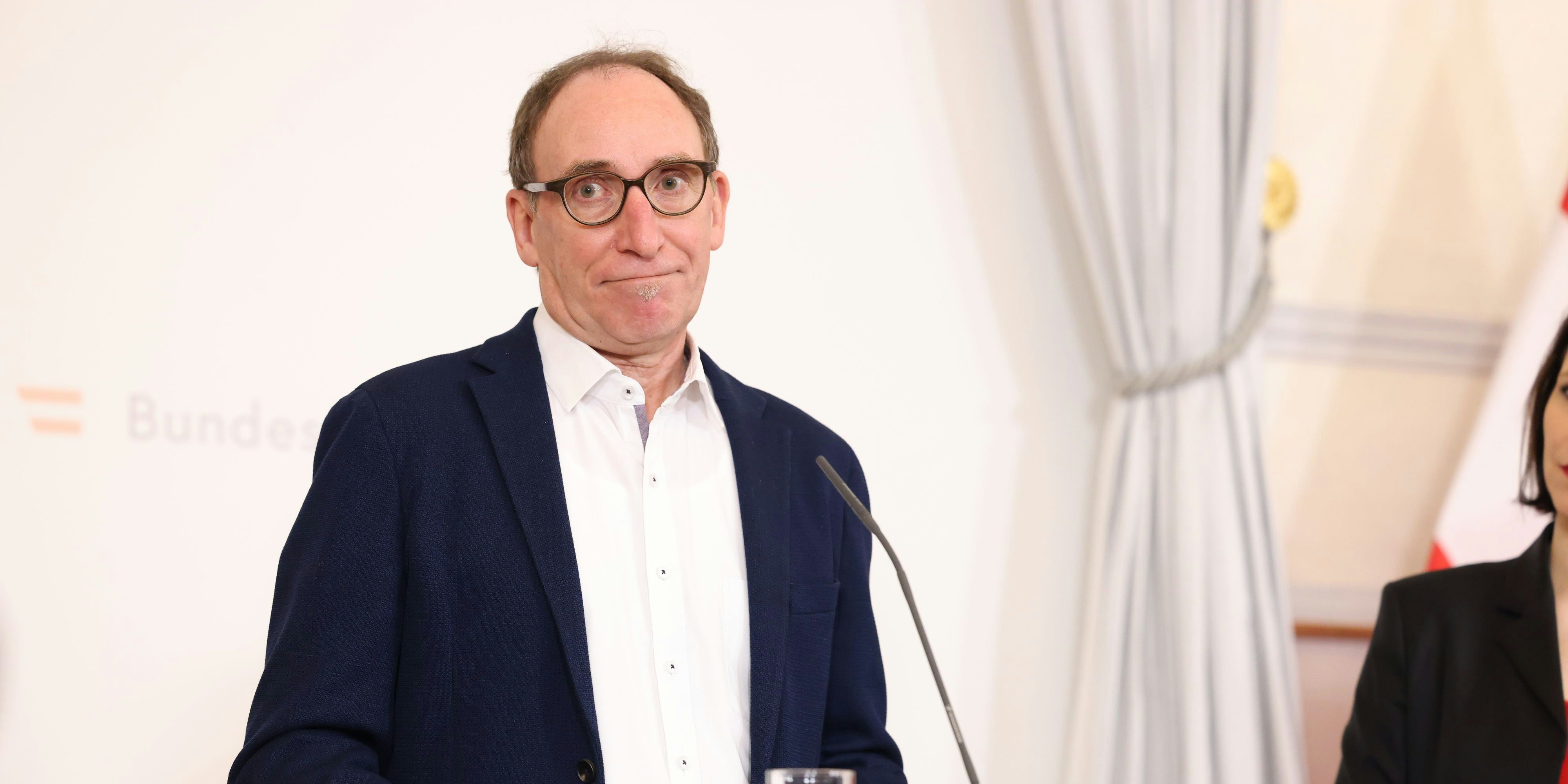 Gesundheitsminister Johannes Rauch und Verfassungsministerin Karoline Edtstadler verkündeten am 9. März 2022 die "vorübergehende Aussetzung" der Corona-Impfpflicht.