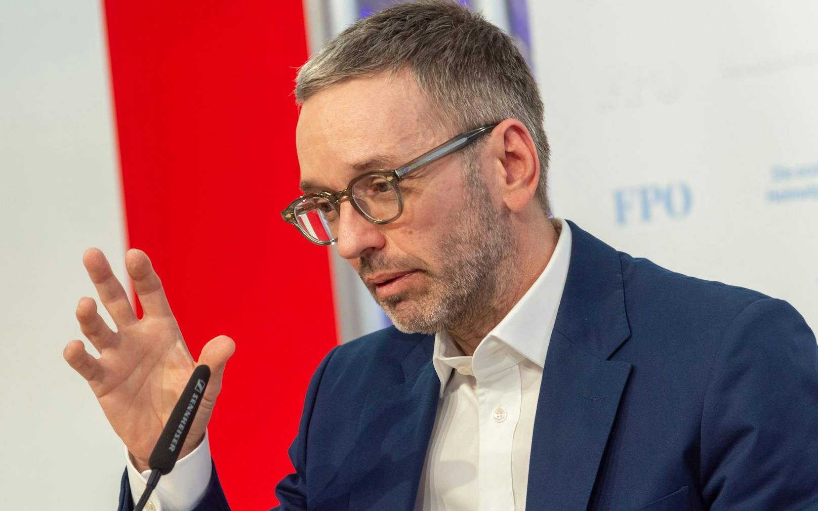 Herbert Kickl weist Russland-Nähe der FPÖ entschieden zurück.