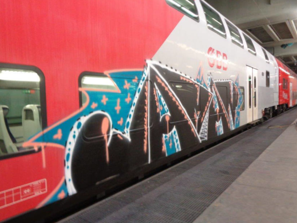 Künstlerisch gut gelungen, die ÖBB macht's aber nicht glücklich.