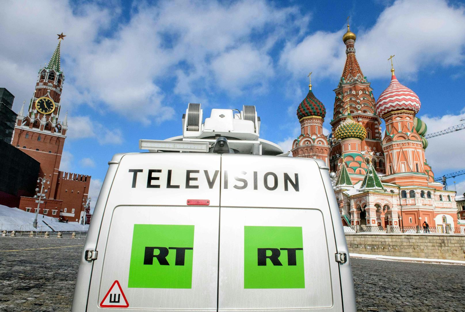 Ein RT-Sendewagen in heimischen Gefilden vor dem Kreml. (Archivbild)