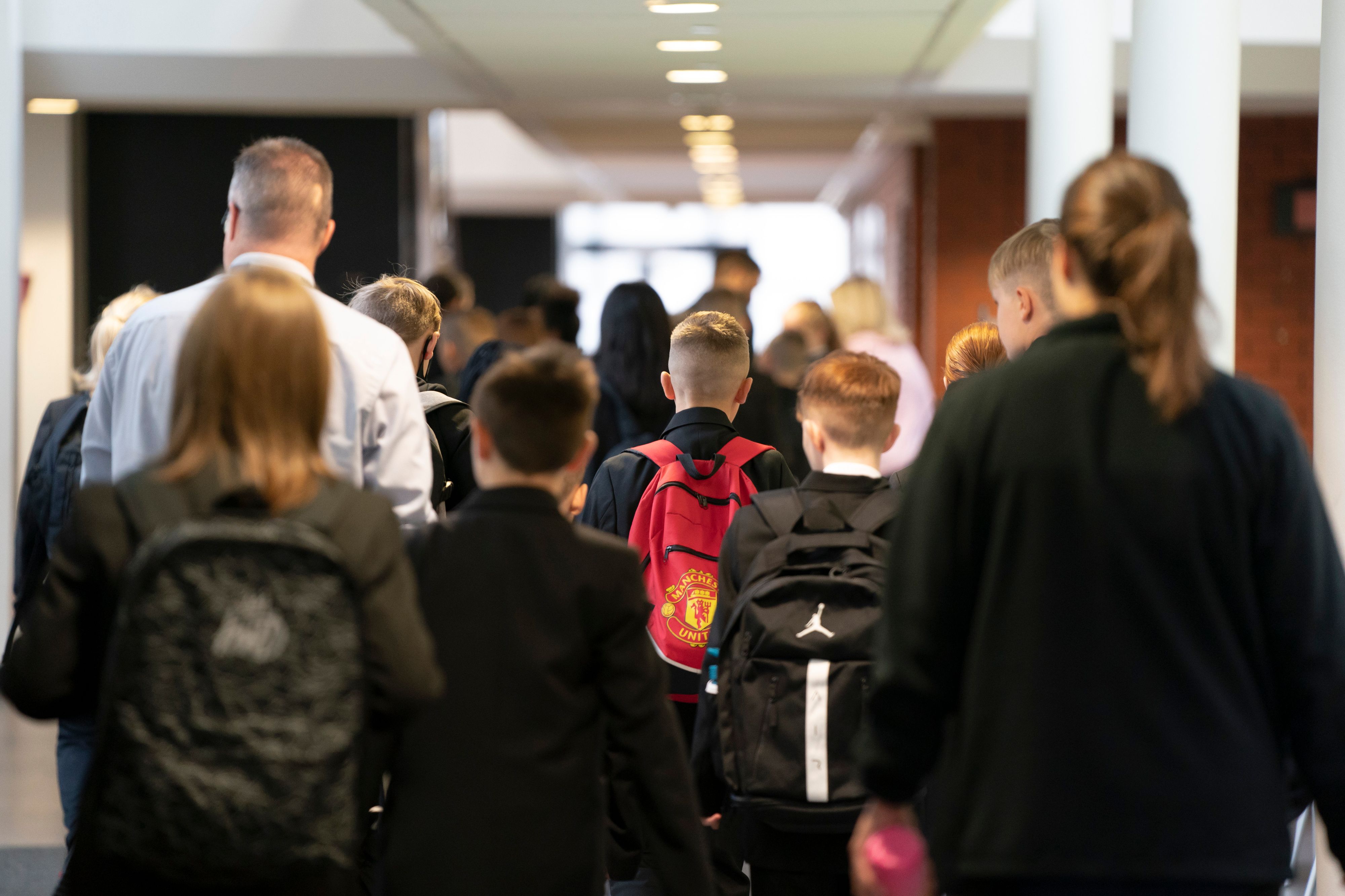 Im Schnitt glauben 15-jährige Mädchen weniger an ihre Talente als gleichaltrige Jungs.