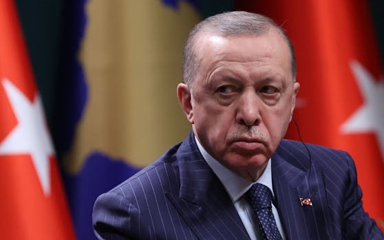 Erdogan und Putin vertieften in den letzten Wochen ihre Beziehung. Nun möchte Erdogan ein Treffen zwischen Selenski und Putin organisieren.