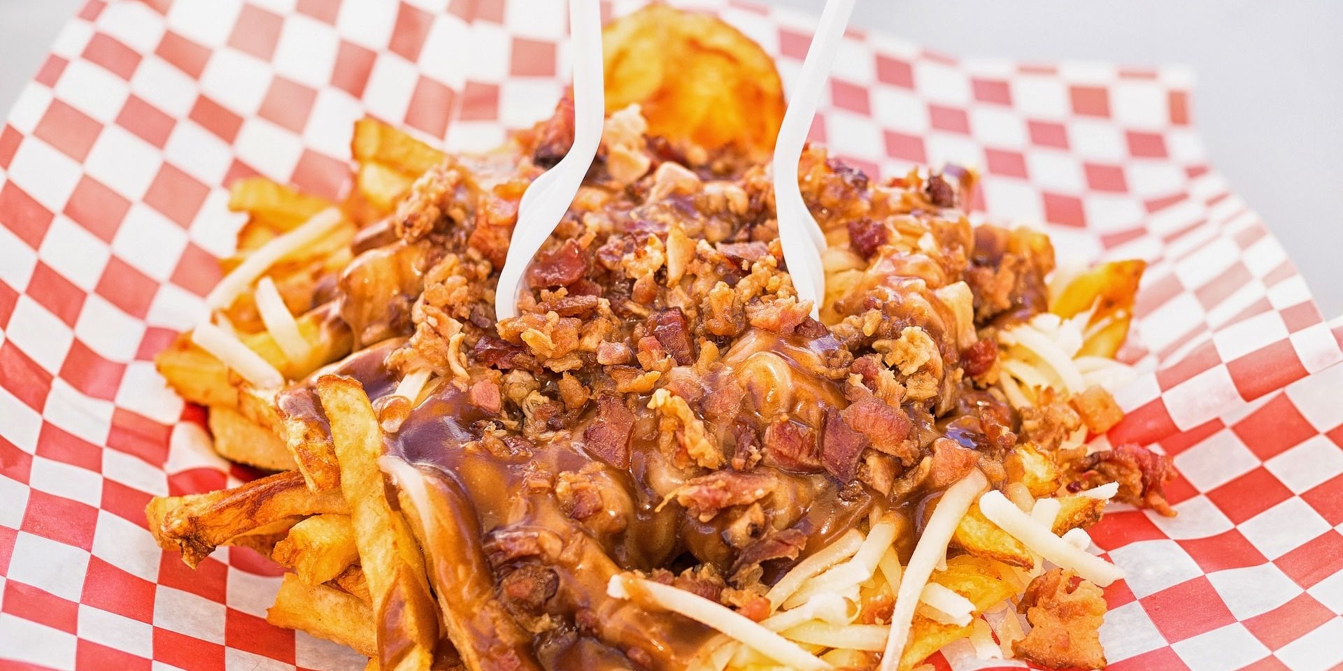 Bereits seit Putins Wiederwahl 2012 änderte Frite Alors! das Gericht um. Seither hieß es "The Wladimir", weil Poutine im Französischen gleich ausgesprochen wird wie der Name des russischen Präsidenten. 