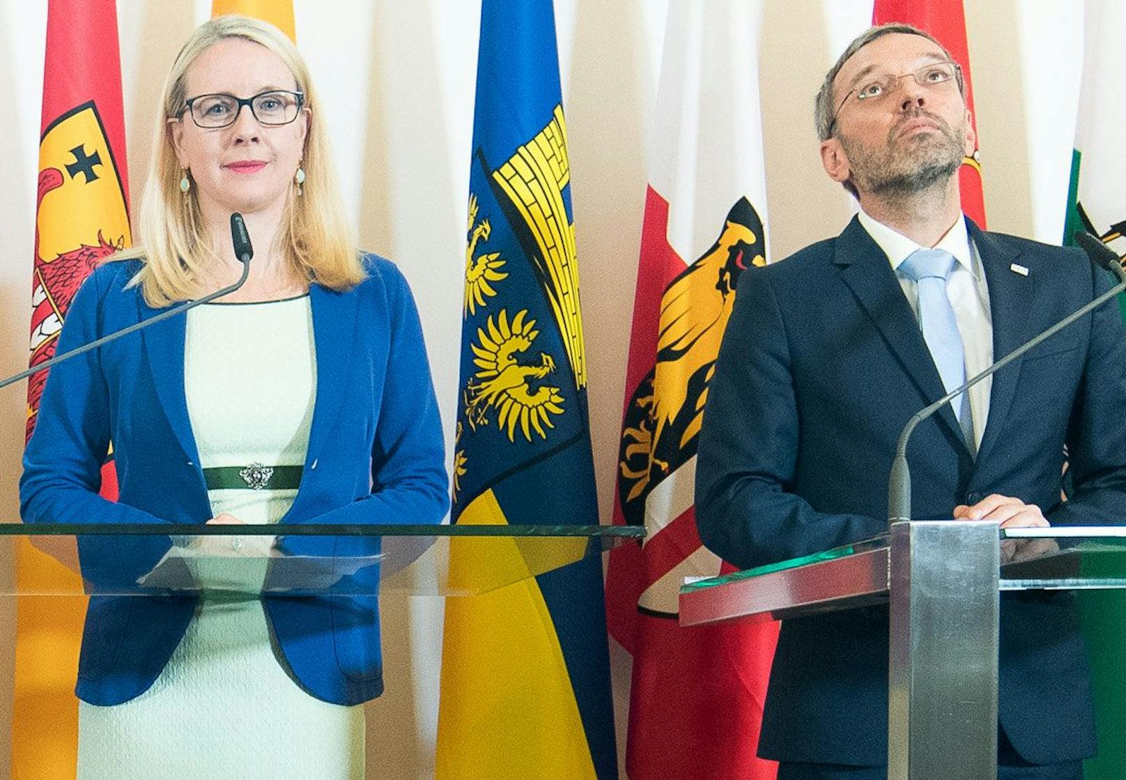 Wirtschaftsministerin Margarete Schramböck und FPÖ-Chef Herbert Kickl.