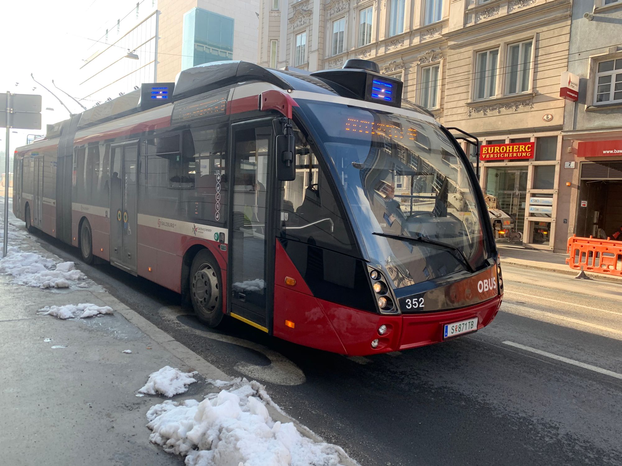 Die 14-Jährigen wollten ohne FFP2-Maske mit dem Bus fahren.