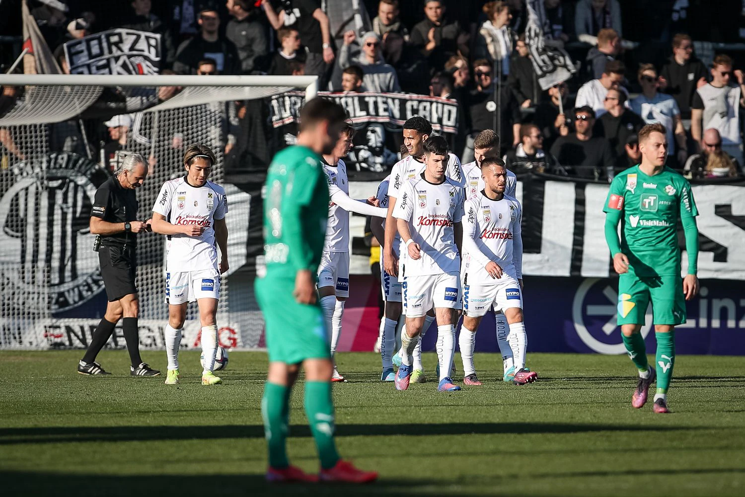 Der LASK fertigt Wattens ab.