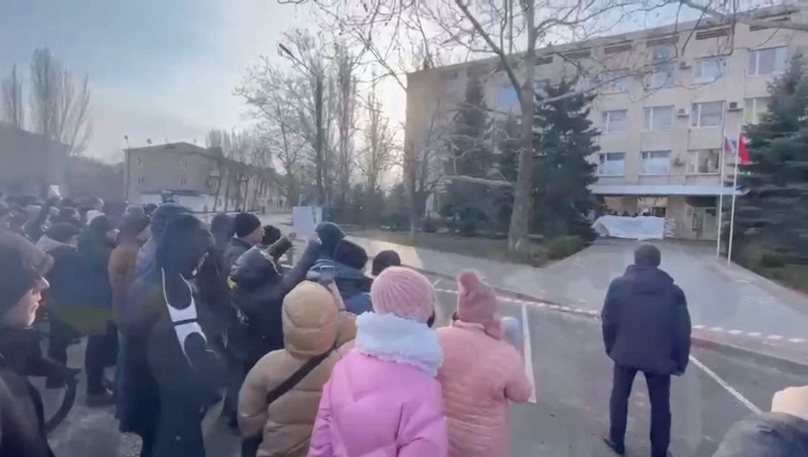 Melitopols Bürger gingen nach der Entführung ihres Stadtchefs auf die Straßen, um für seine Freilassung zu demonstrieren.