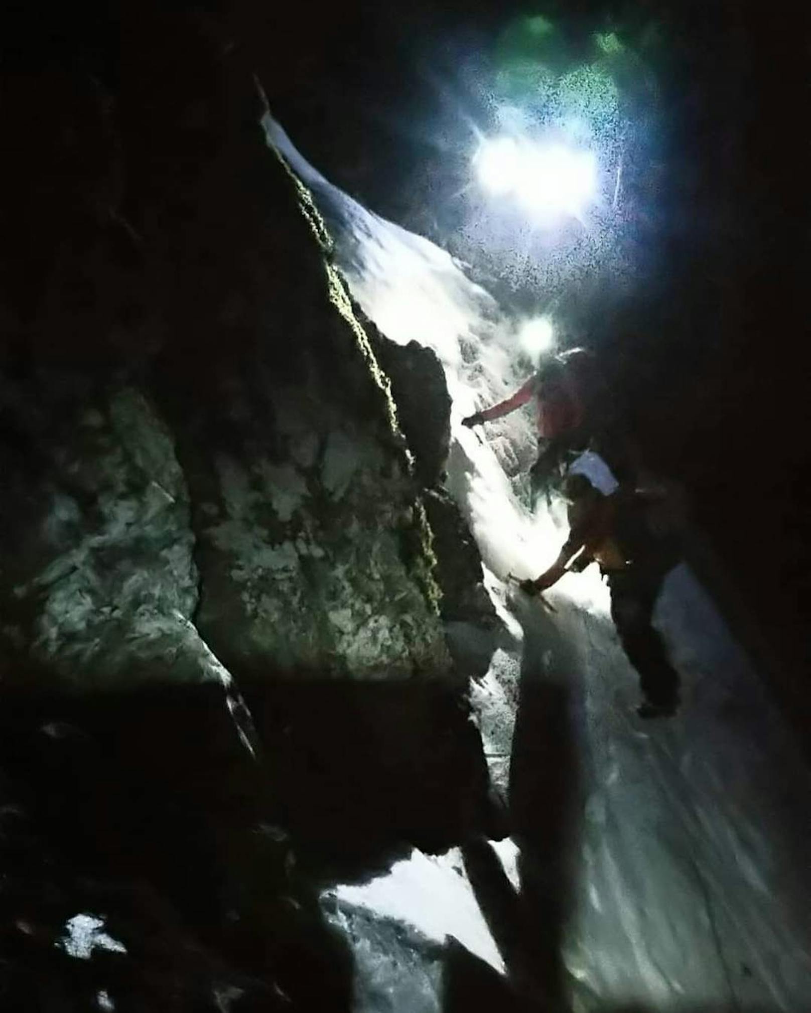 Bergrettung rettet zwei Wanderer auf der Rax