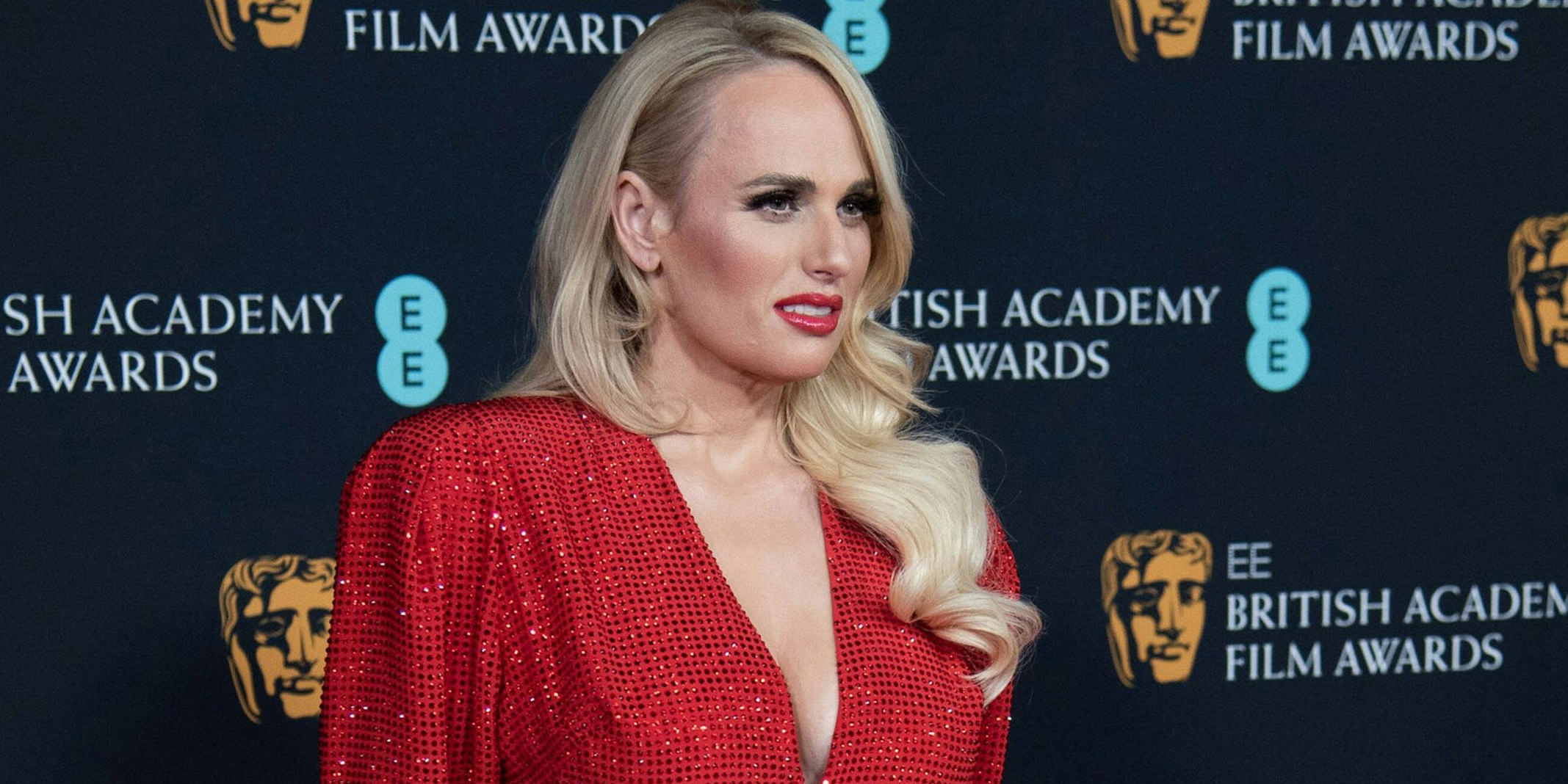 Rebel Wilson hatte ein außergewöhnliches Accesoires für Putin.