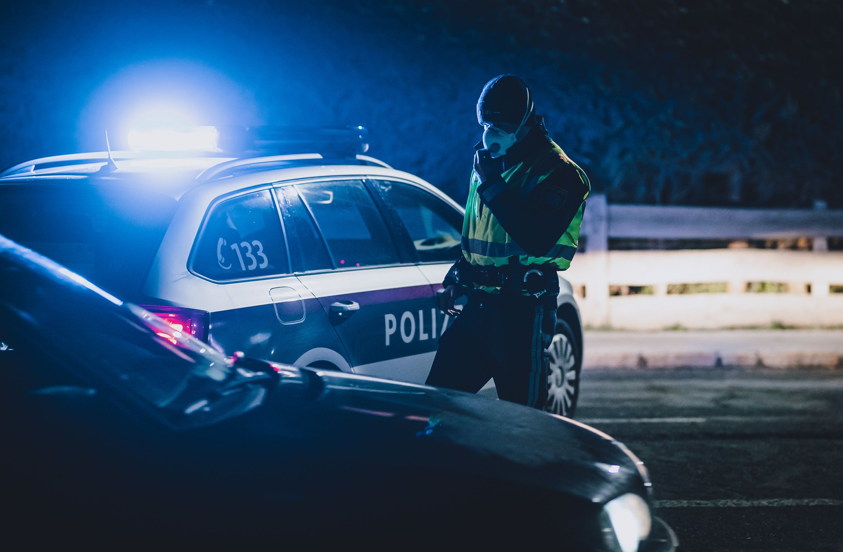 Betrunken und mitten in der Nacht machten die beiden Männer die L17-Übungsfahrt. 
