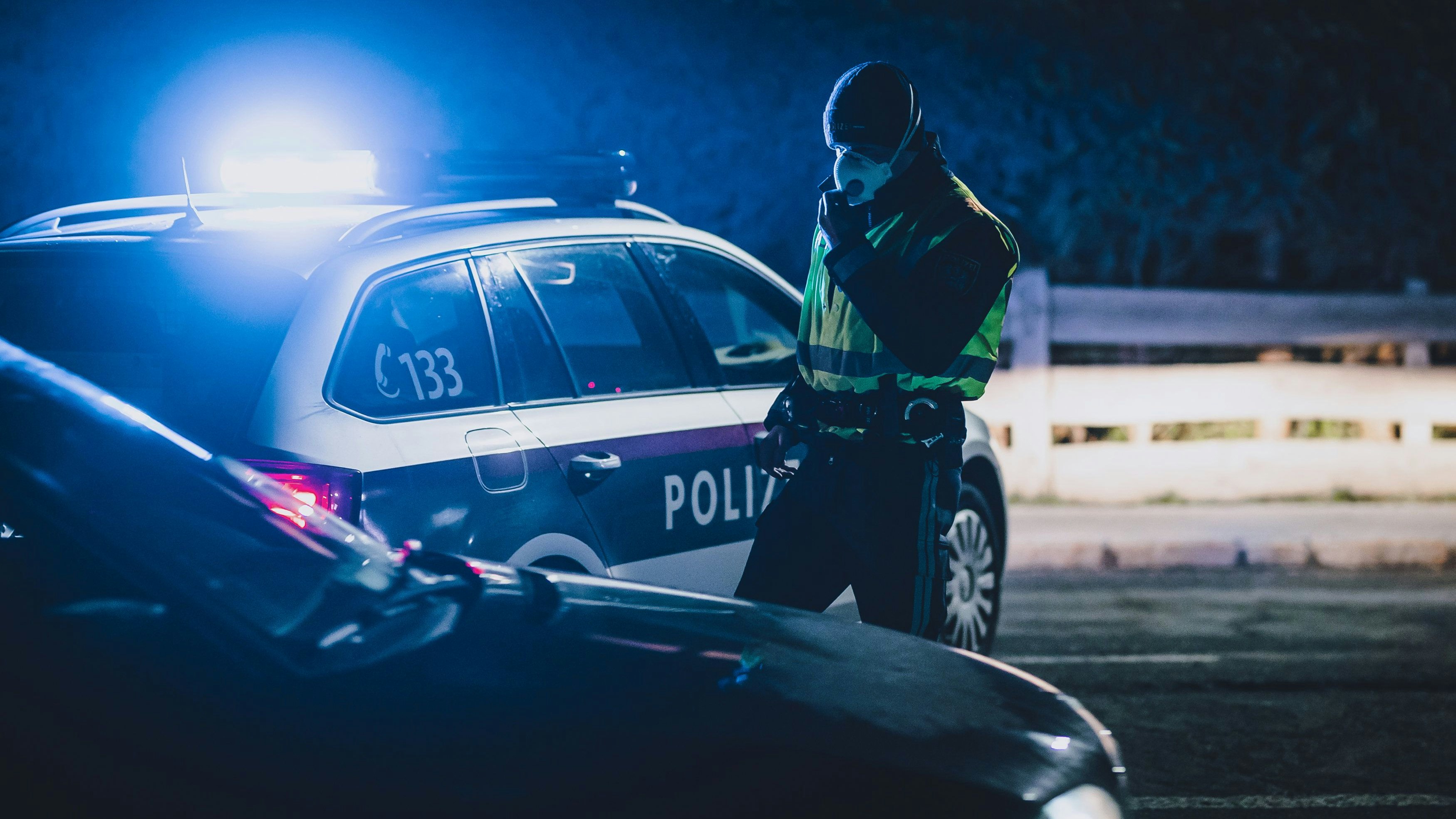 Betrunken und mitten in der Nacht machten die beiden Männer die L17-Übungsfahrt. 