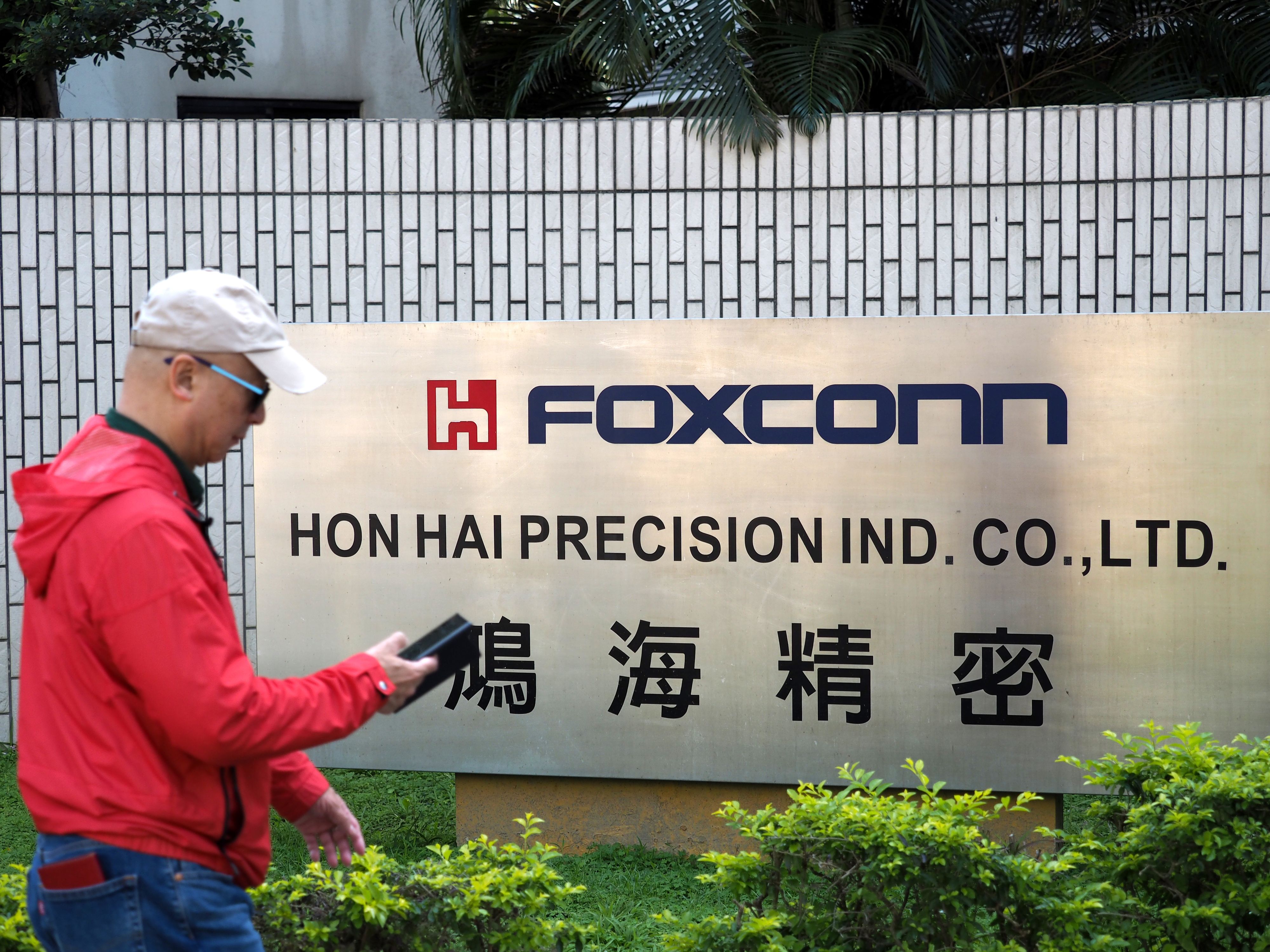 Eine Aufnahme vor der Foxconn-Zentrle in Taiwan.