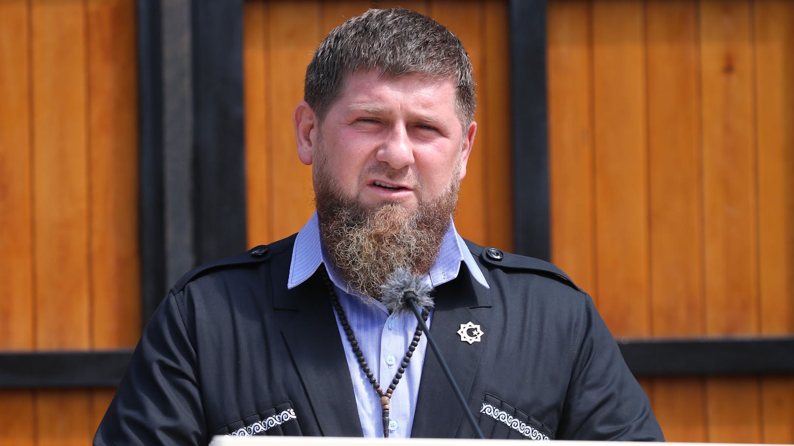 Raman Kadyrow soll sich bereits in der Ukraine aufhalten (hier ein Bild aus 2022 in Grosny).