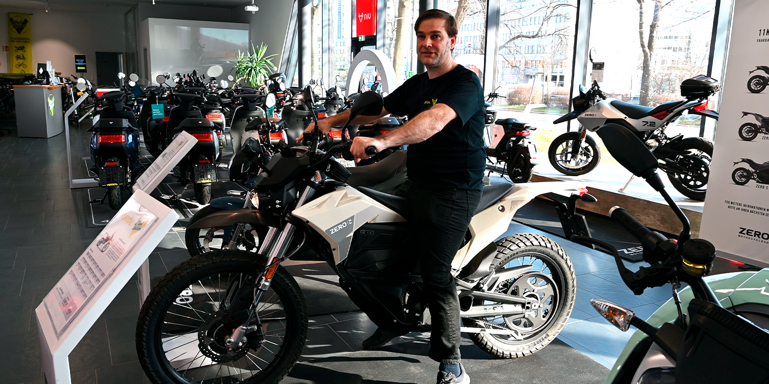 Zwei E-Motorräder vom Typ Zero FX ZF7.2 schnappte sich das Einsatzkommando Cobra.