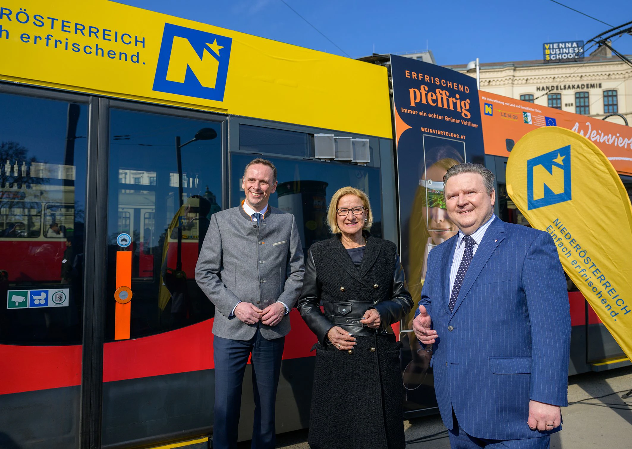 Landesrat Jochen Danninger, Landeshauptfrau Johanna Mikl-Leitner und der Wiener Bürgermeister Michael Ludwig.