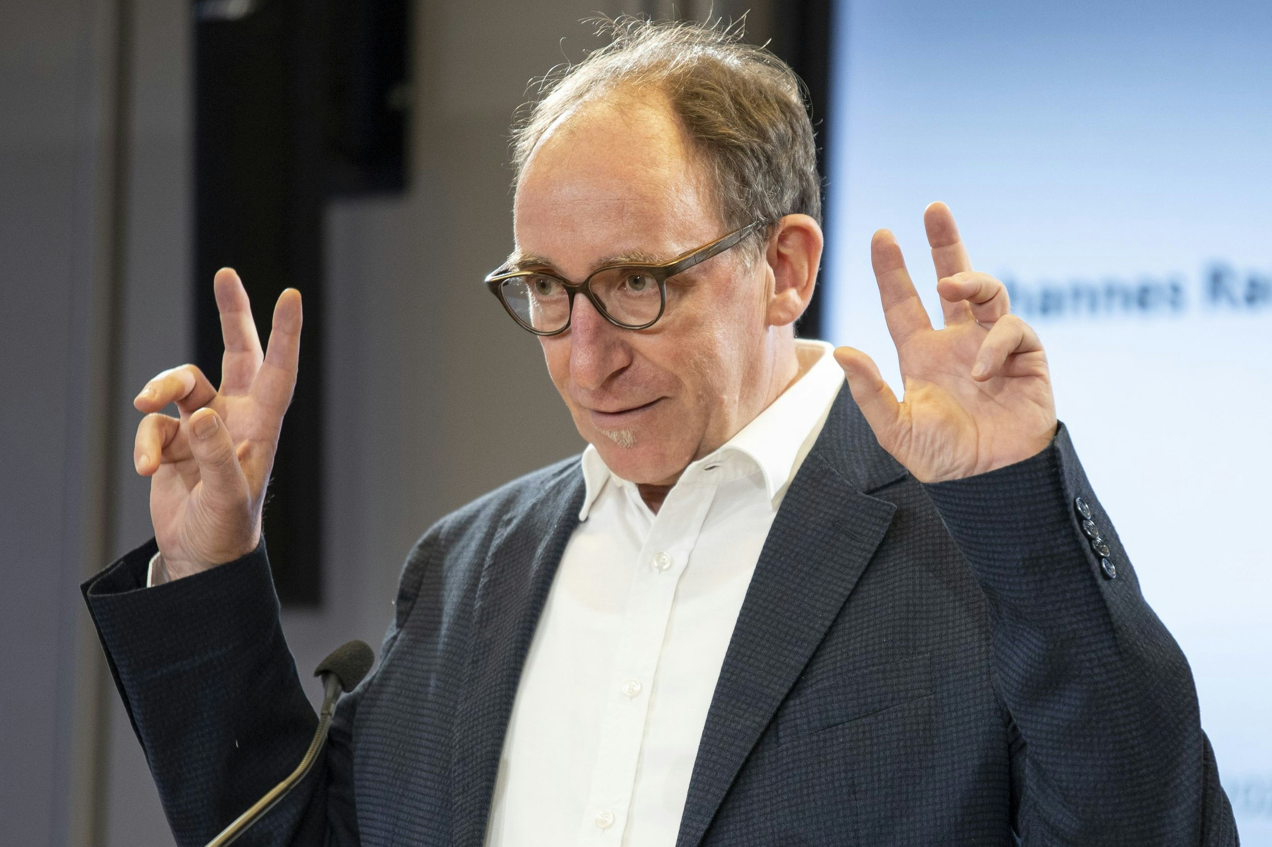 Gesundheitsminister Johannes Rauch während seiner Pressekonferenz zur geänderten Corona-Teststrategie am 15. März 2022 in Wien