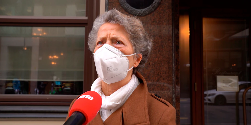 Seniorin Christa verzichtet künftig auf ihr Wahlrecht.