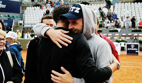 Thiem mit Freund Leitner nach dem Turniersieg in Kitzbühel 2019: "Eine sehr spezielle Person in meinem Leben."