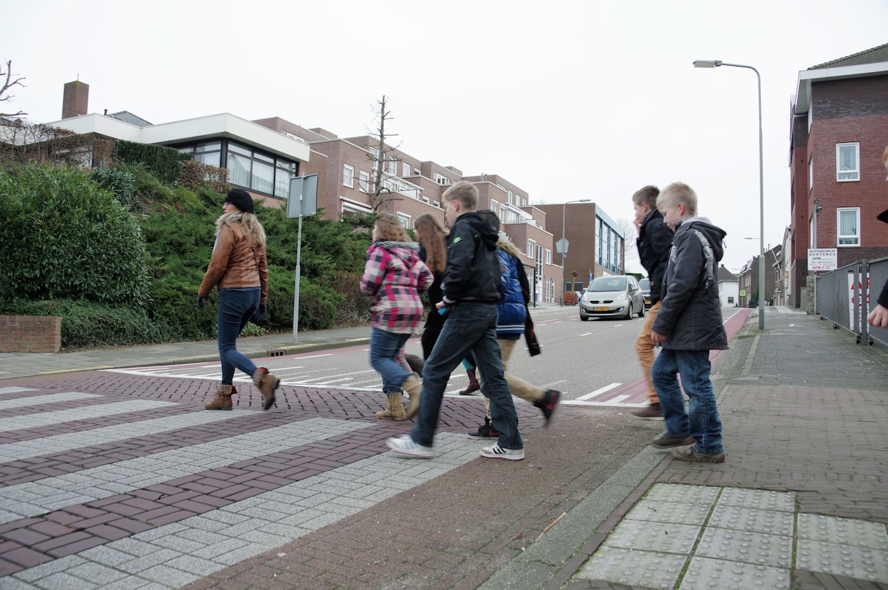 Heute.at - Lenker (80) erfasst Schwestern auf Schulweg