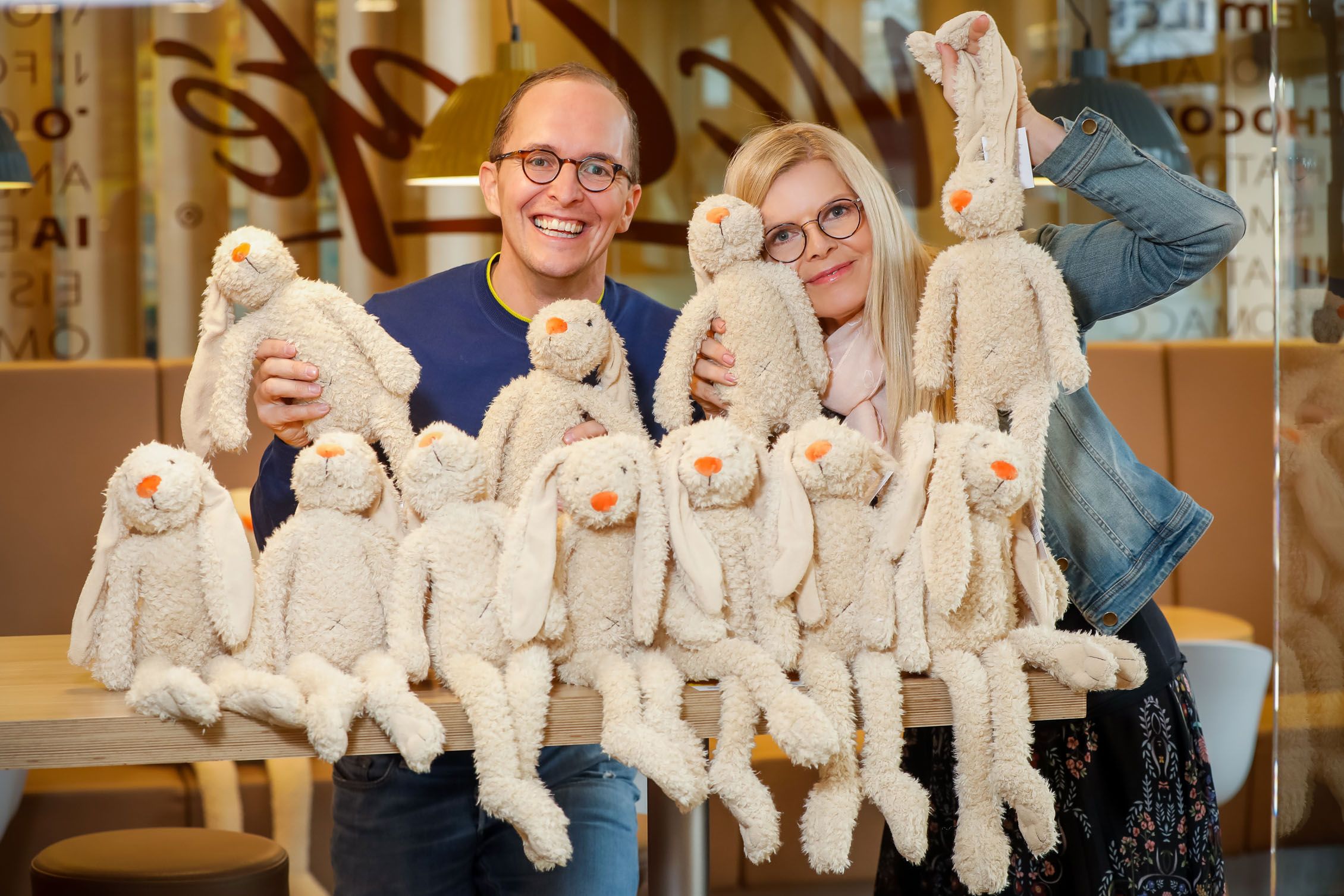 McDonald’s Managing Director Nikolaus Piza und Kinderhilfe Vorstand Karin Schmidt