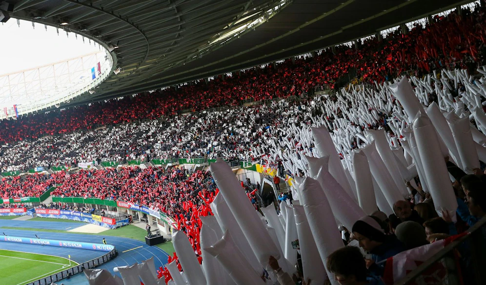 Österreichs Fußballverband wird für die Ukraine spenden. 