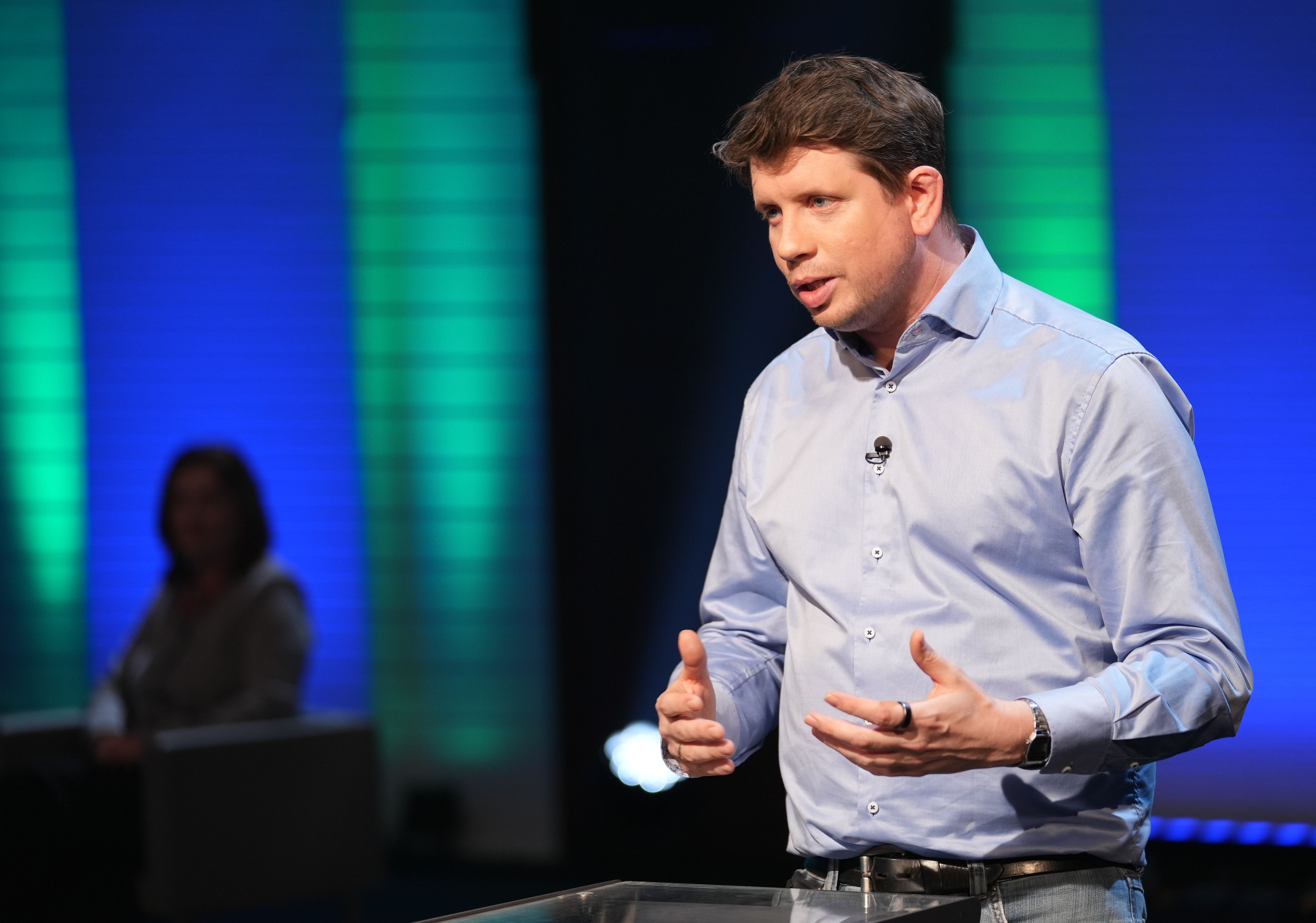 Der Komplexitätsforscher Peter Klimek sieht den Peak noch nicht erreicht. 