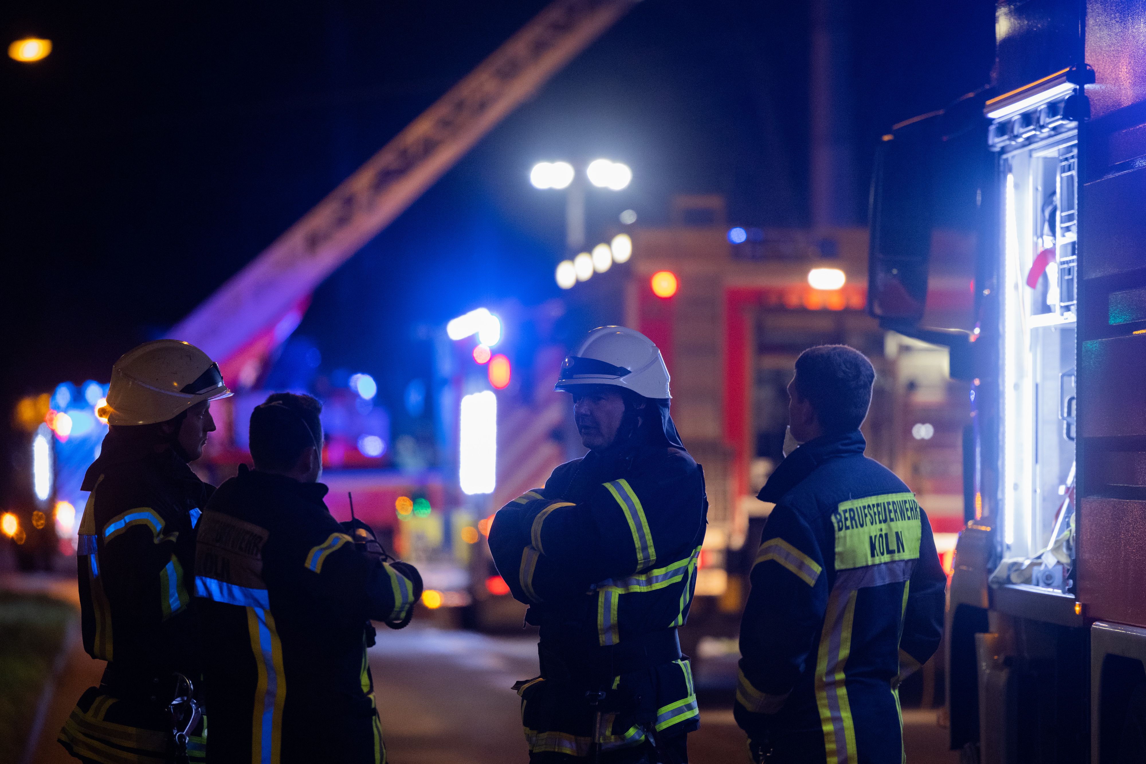 Vor allem Vögel und Fische, aber auch Flughunde, fielen den tödlichen Flammen zum Opfer.