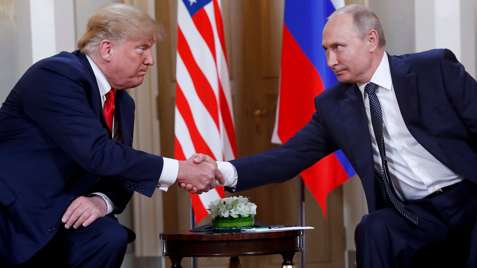 Trump rief Putin an – und drohte mit Truppen in Europa