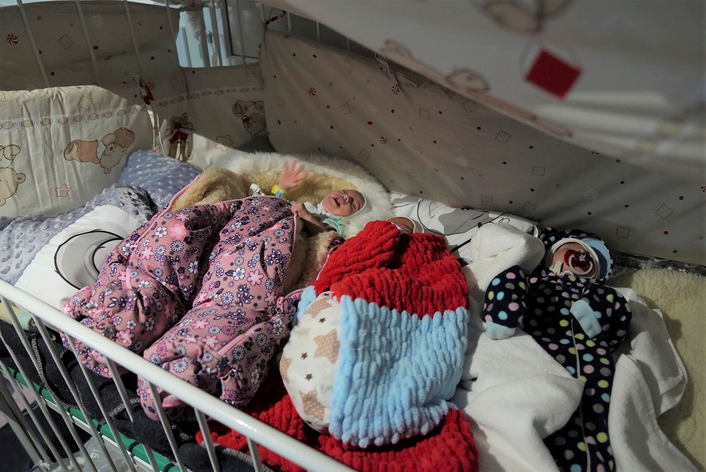 Babys wurden von den Eltern zurückgelassen.