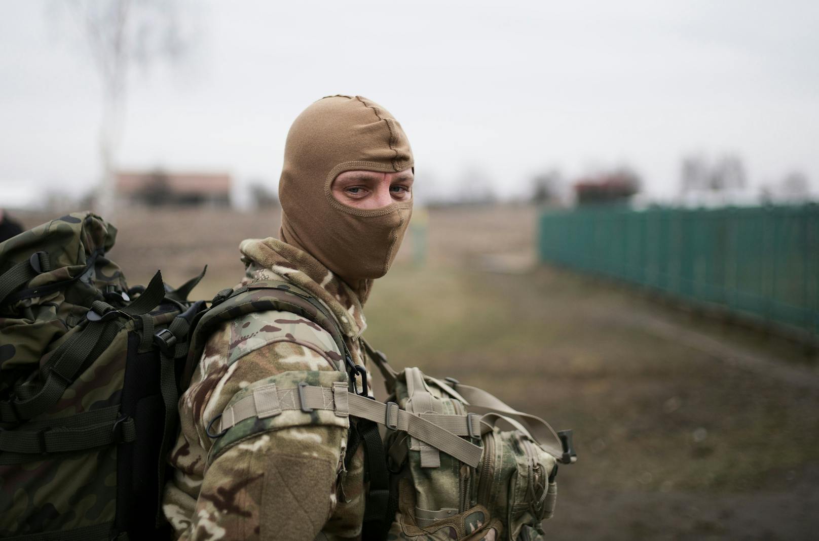 Der Ukraine-Krieg zieht auch Tausende ausländische Kämpfer an, berichtet ein Söldner vor Ort.