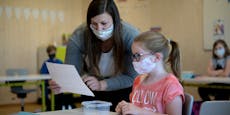 Kritik an Polaschek: Stelzer will Masken in den Schulen