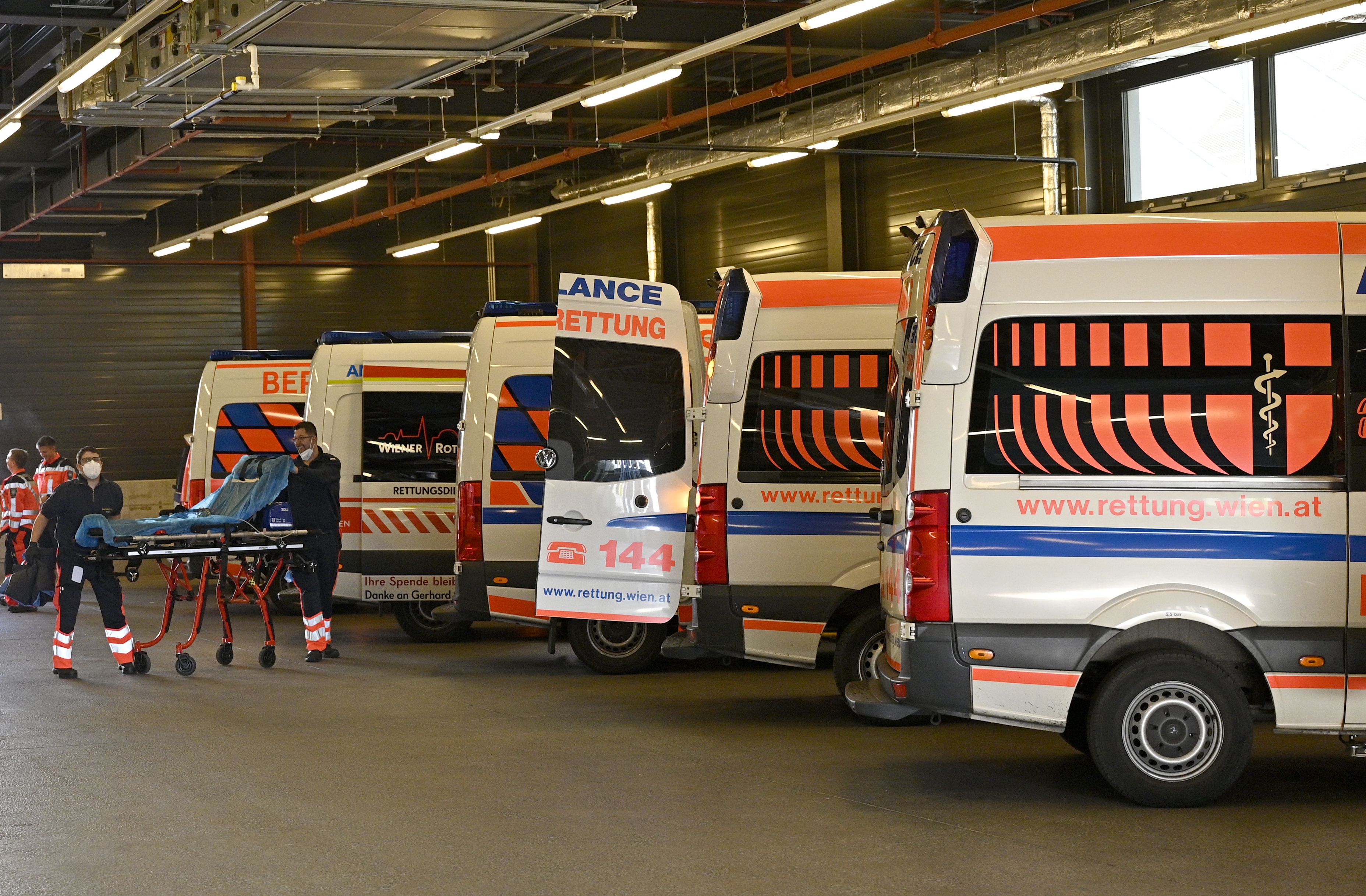  Schutzzonen rund um Krankenhäuser Behinderungen der Gesundheitsversorgung durch COVID-19-MaßnahmengegnerInnen verhindern