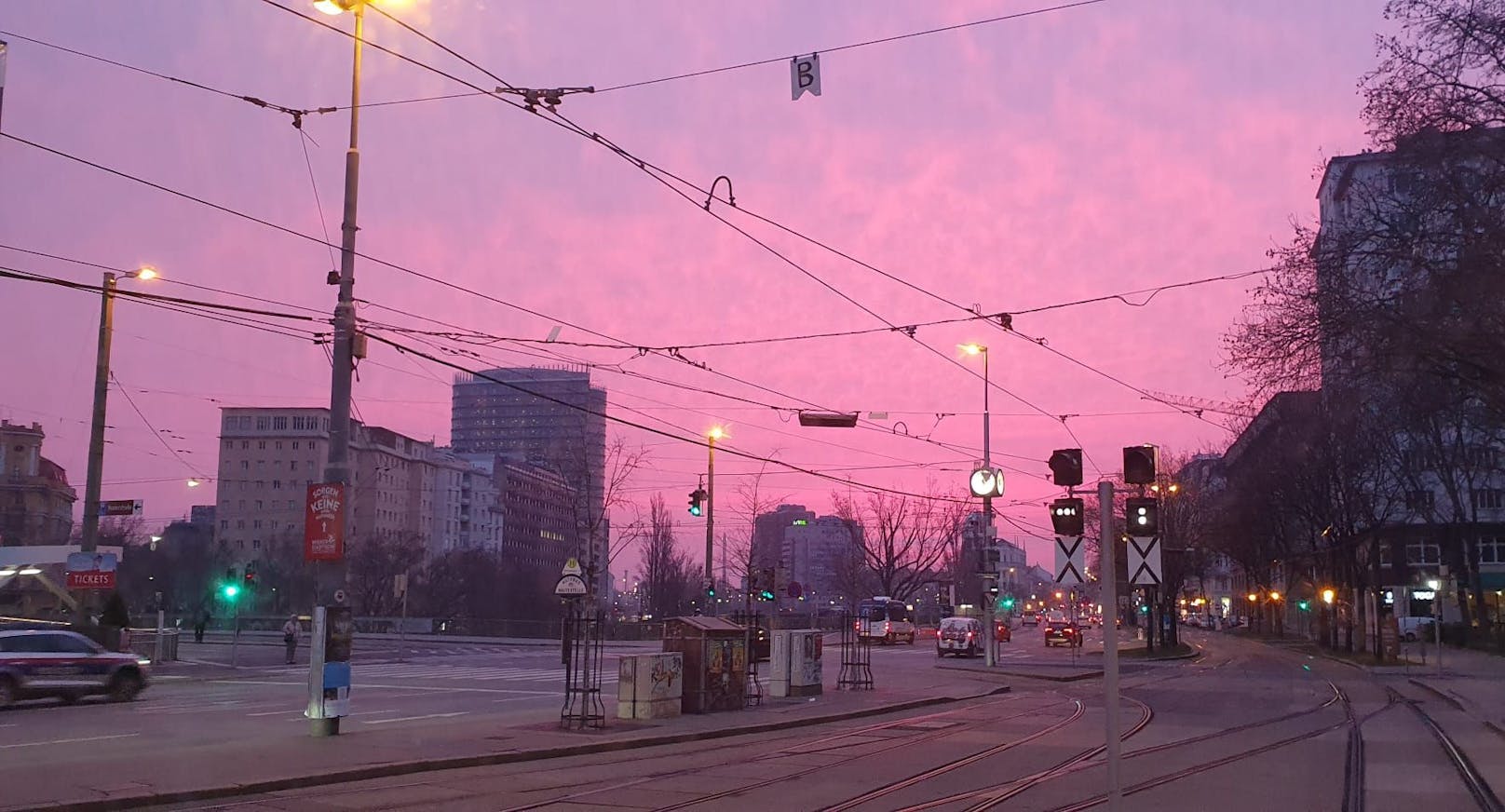 Faszinierend: der rosarote Abendhimmel in Wien