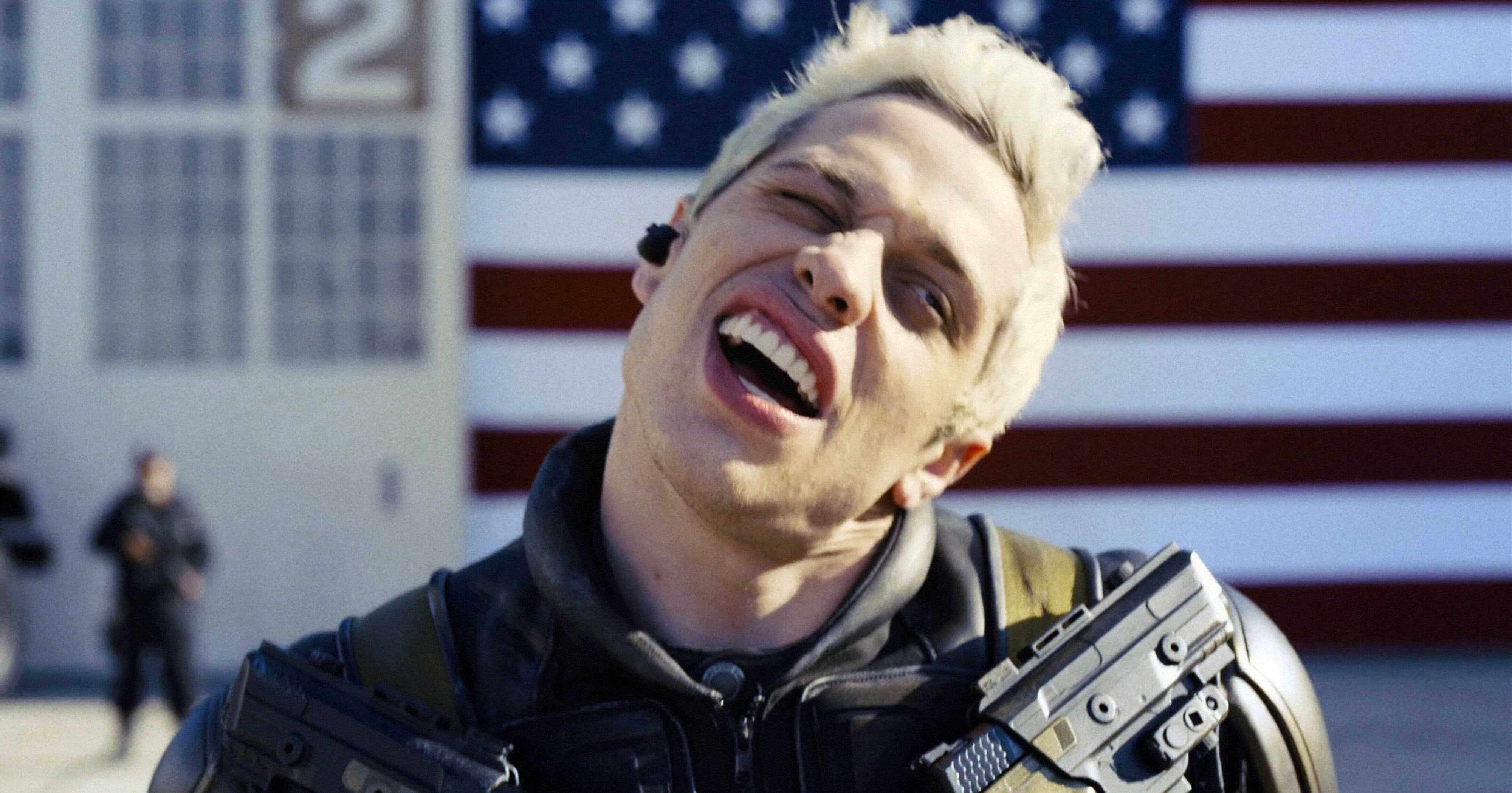 Pete Davidson ist der Neue an Kims Seite.