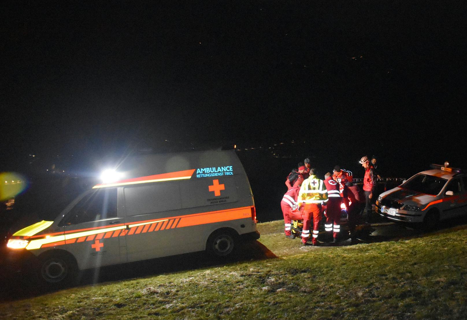 Bei einem Unfall mit einem Quad ist am Freitag eine deutsche Urlauberin in Aschau im Zillertal schwer verletzt worden. Sie liegt im Krankenhaus. 