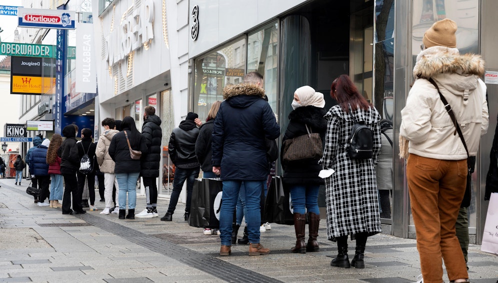 Shooping-Ansturm? Dazu fordert der Handelsverband eine Verkürzung der Quarantäne.