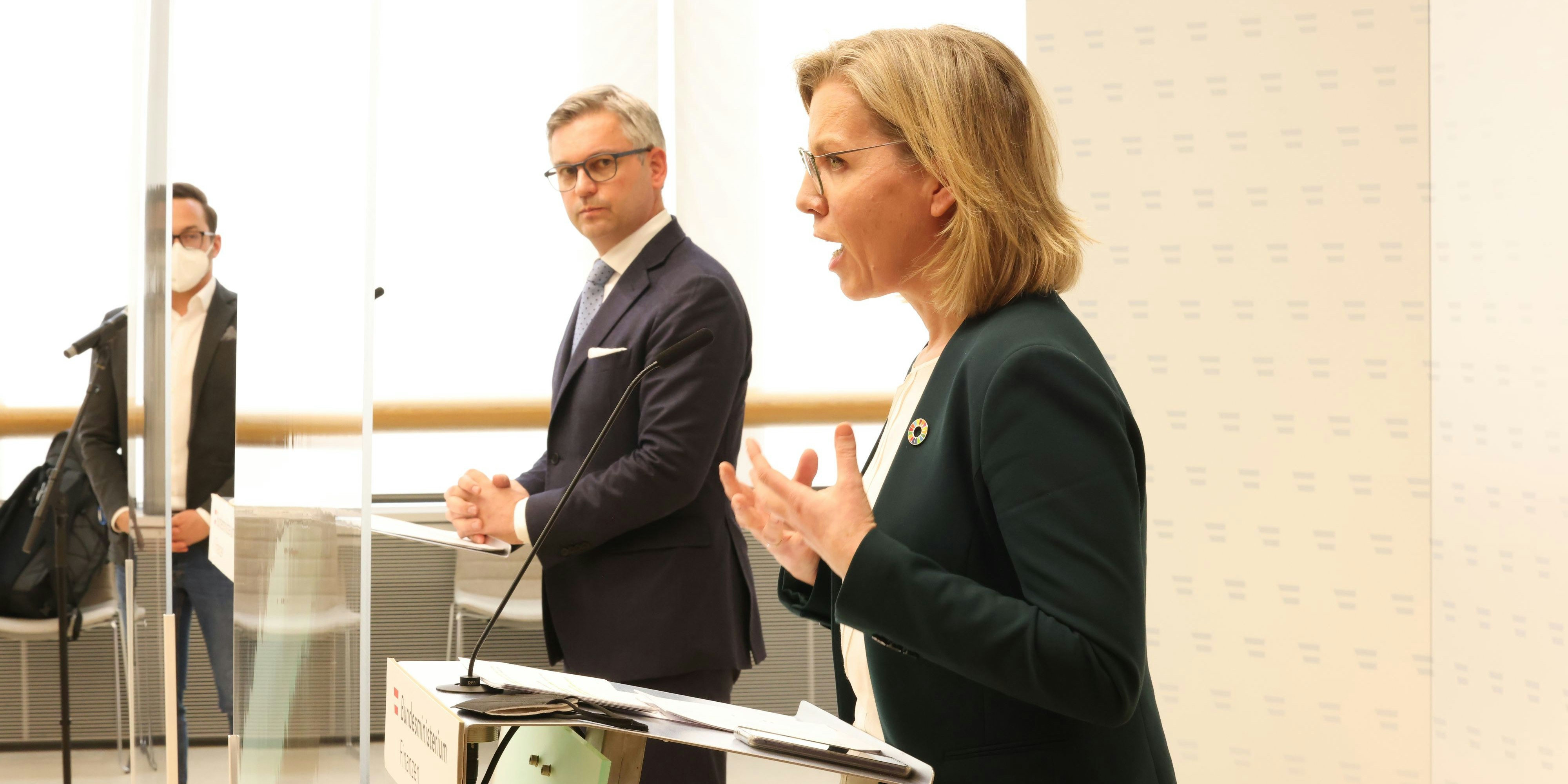 Brunner und Gewessler  präsentierten das "Energiepaket".