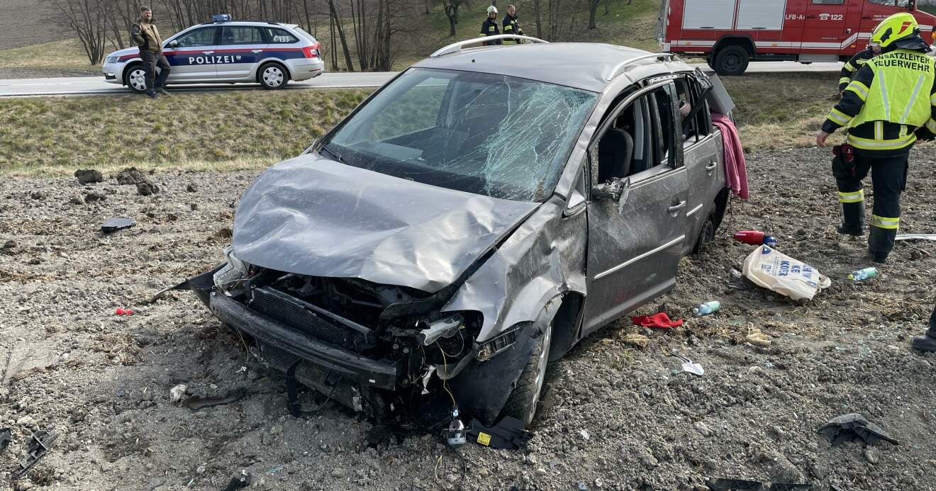 Nach einem Überholmanöver kam ein 38-jähriger Syrer von der Straße ab.