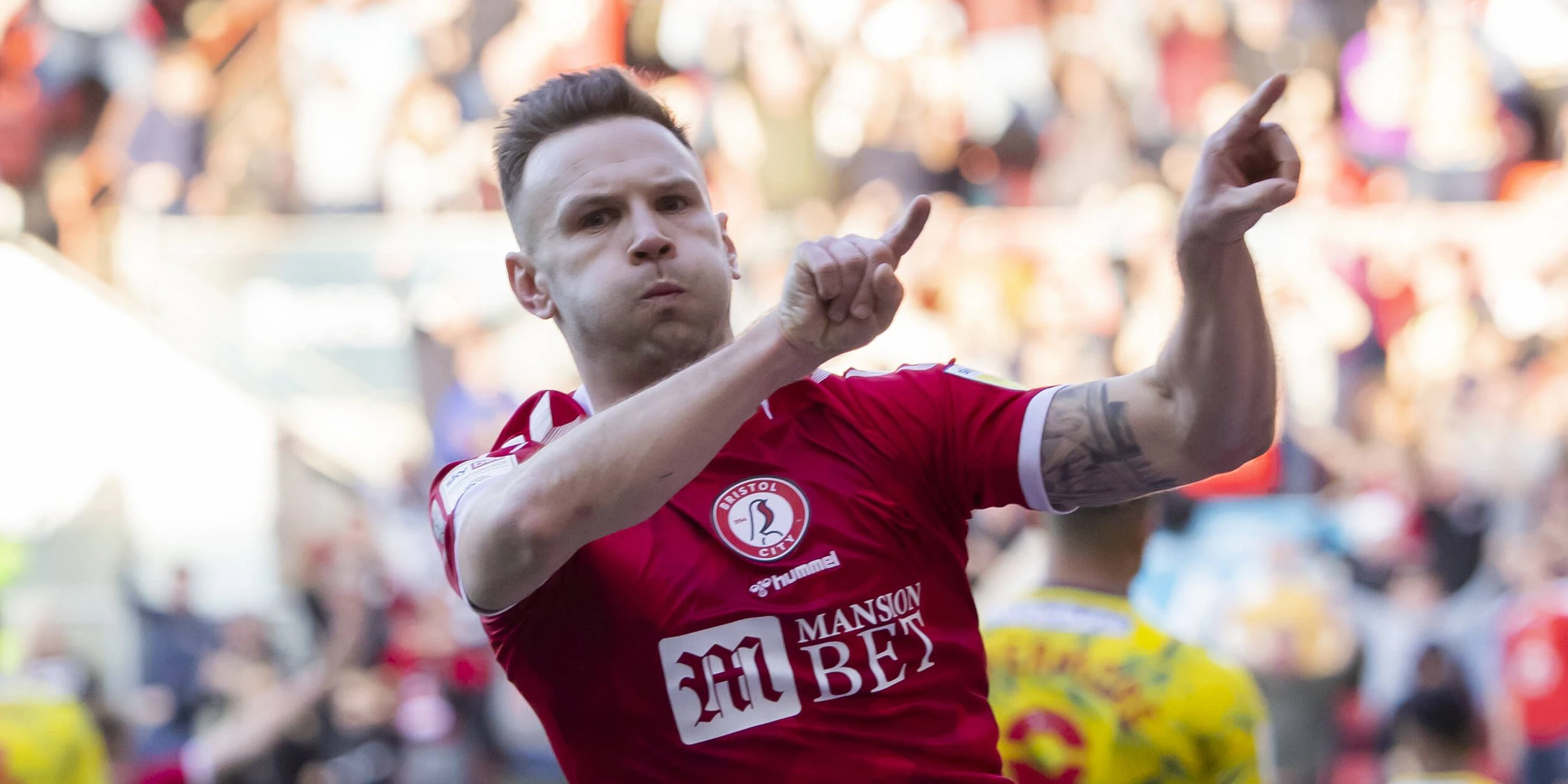 Bristol-Legionär Andreas Weimann jubelt.