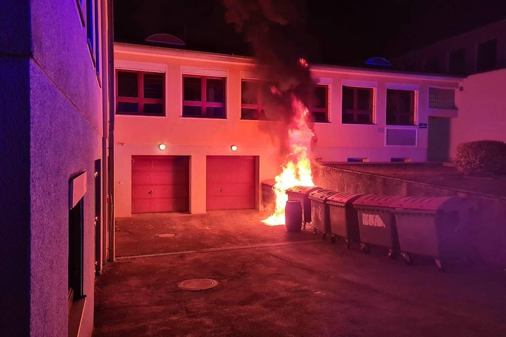 Bilder von den sechs Bränden.