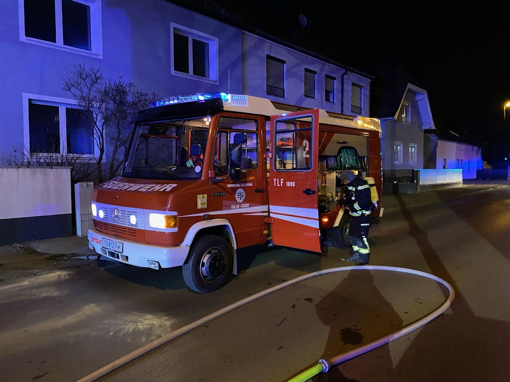 Die Feuerwehr beim Brandeinsatz in Tulln