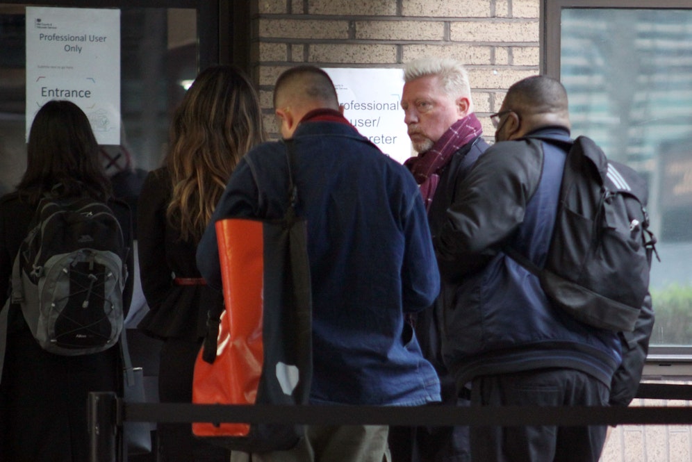 Boris Becker und seine Freundin Lilian de Carvalho beim ersten Gerichtstermin in London.