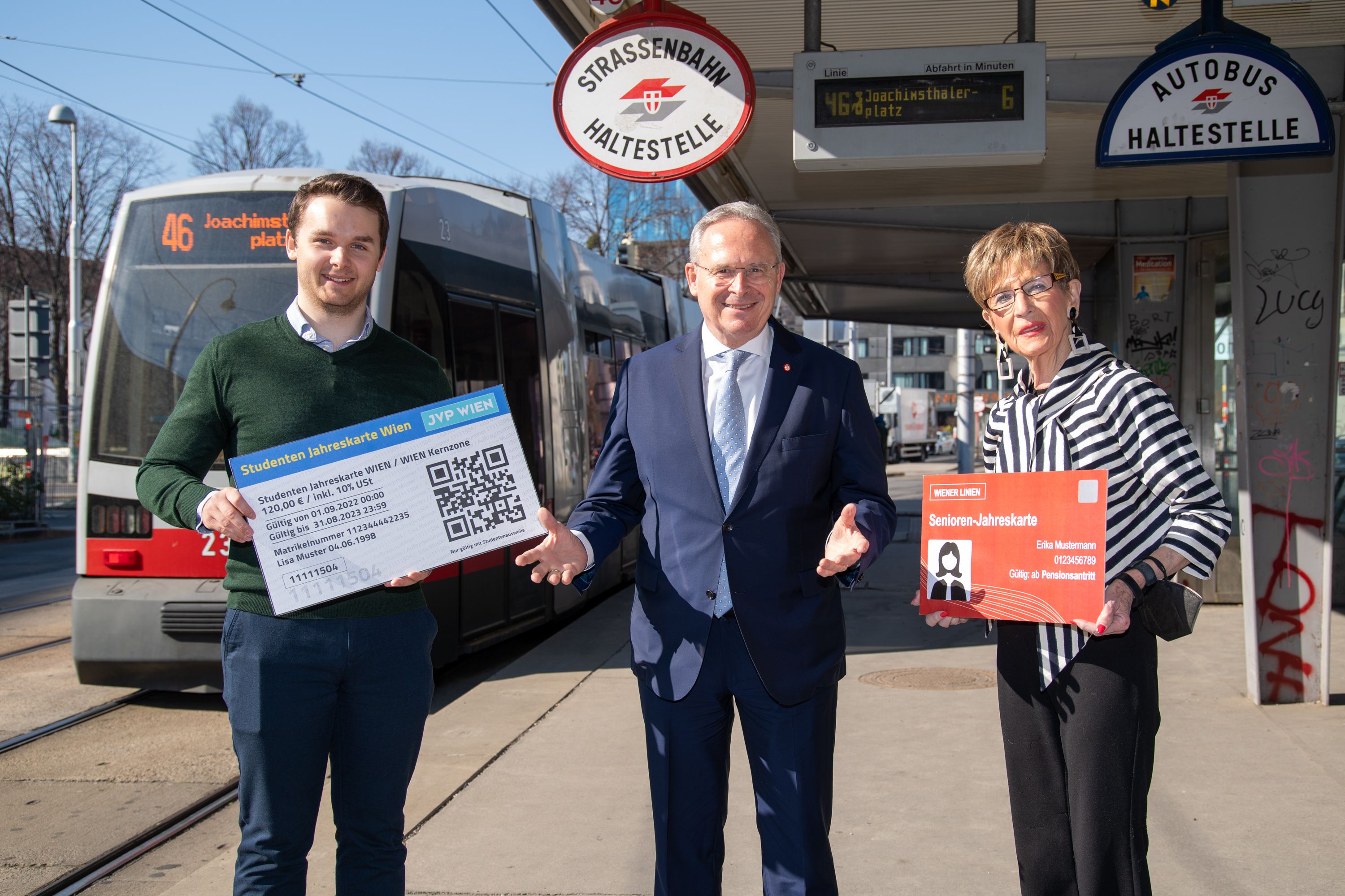 Die Wiener ÖVP-Gemeinderäte Harald Zierfuß und Ingrid Korosec mit Stadtrat Karl Mahrer (v.li.)