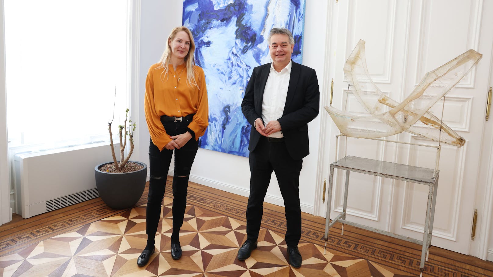 Vizekanzler Kogler mit Verlegerin Eva Dichand